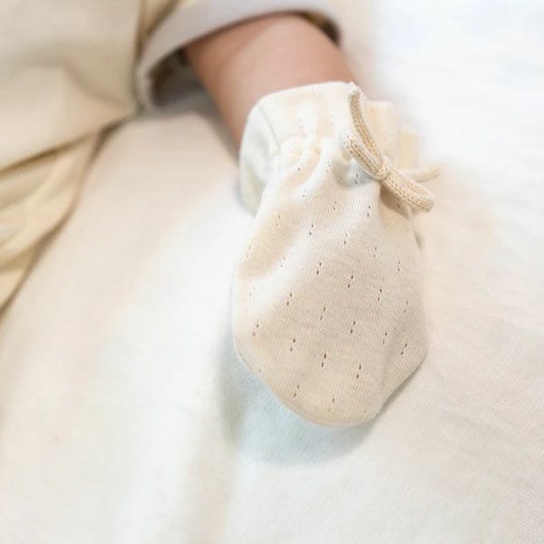 オーガニックコットン ベビー アイレット柄フライスミトン ナチュラル