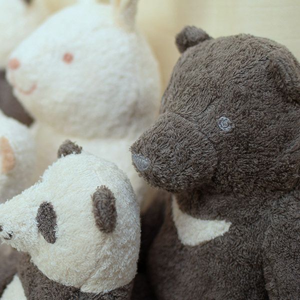 オーガニックコットン 草木染めツキノワグマのぬいぐるみ M