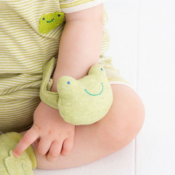 オーガニックコットン かえる リストガラガラ