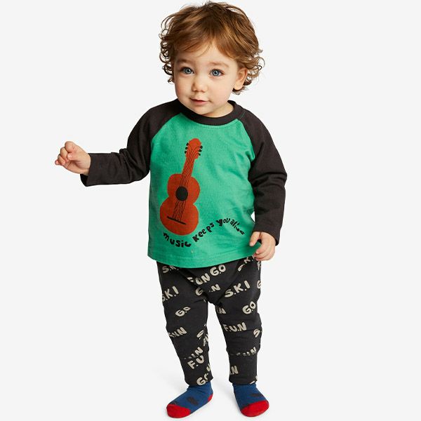 オーガニックコットン ベビーTシャツ(長袖) Music Keeps You Alive