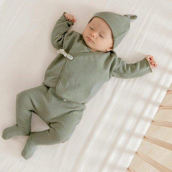 オーガニックコットン ベビー長袖あわせトップス＆足つきパンツ