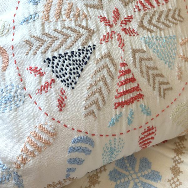 オーガニックコットン ツイル手刺繍クッションカバー