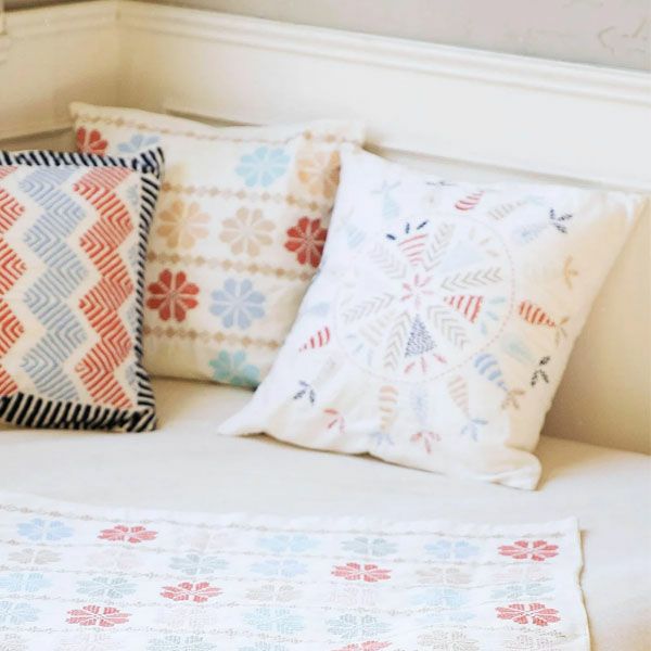 オーガニックコットン ツイル手刺繍クッションカバー