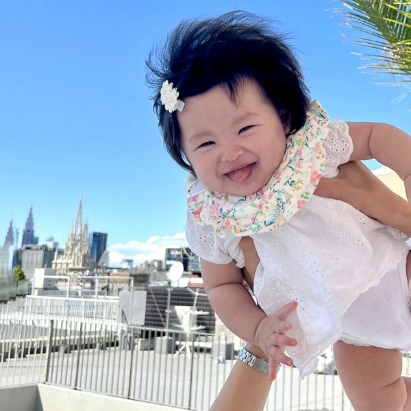 オーガニックコットン ラウンドフリルスタイ 花咲く音色