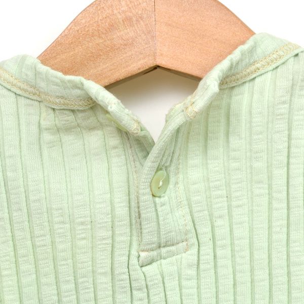 オーガニックコットン ベビーリブスラブラッフルボディスーツ(半袖)