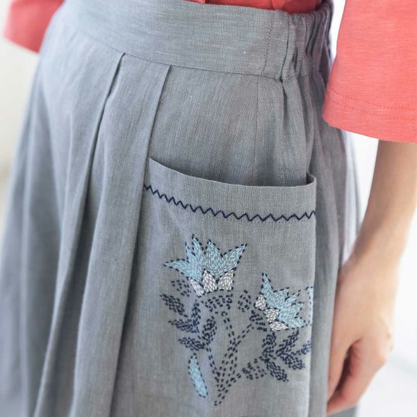【SALE／10%OFF】オーガニックコットン 手織りブルーベル刺繍サイドポケットタックスカート