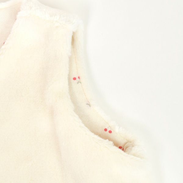 オーガニックコットン ベビーフェイクファーベストさくらんぼ