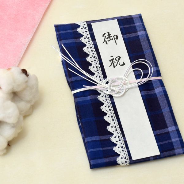 オーガニックコットンのハンカチで出来たご祝儀袋 輪結びシルバー