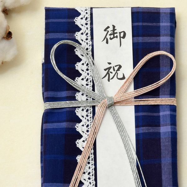 オーガニックコットンのハンカチで出来たご祝儀袋 花結び