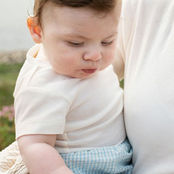 オーガニックコットン ベビーフライスボディスーツ（半袖）