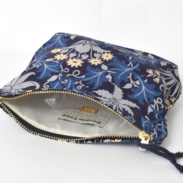 オーガニックコットン V&Aセランダイン柄ポーチ