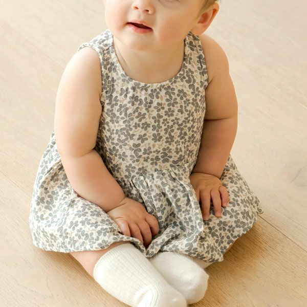 オーガニックコットン ベビーノースリーブスカート付きロンパース