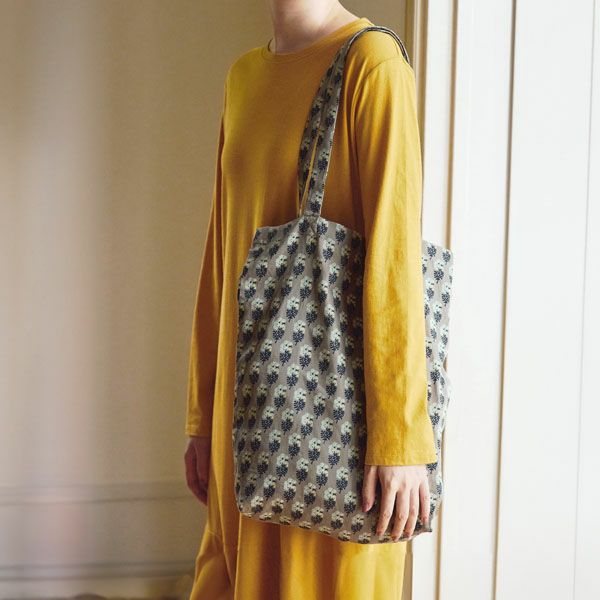 オーガニックコットン Ｖ＆Ａ トートバッグ