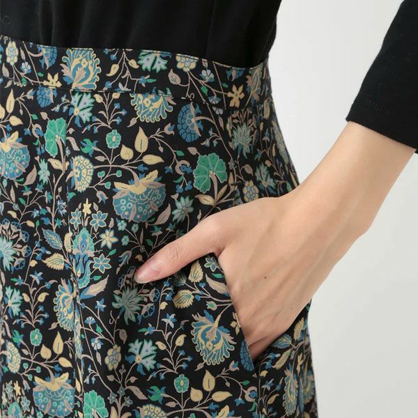 オーガニックコットン Ｖ＆Ａ サテン フレアスカート ヤスミン柄