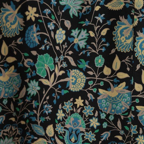 オーガニックコットン Ｖ＆Ａ サテン フレアスカート ヤスミン柄