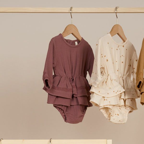 オーガニックコットン ベビー ガーゼペプラム付き ロンパース(長袖)