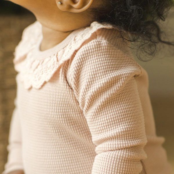 オーガニックコットン ベビー ラッフルカラーボディ