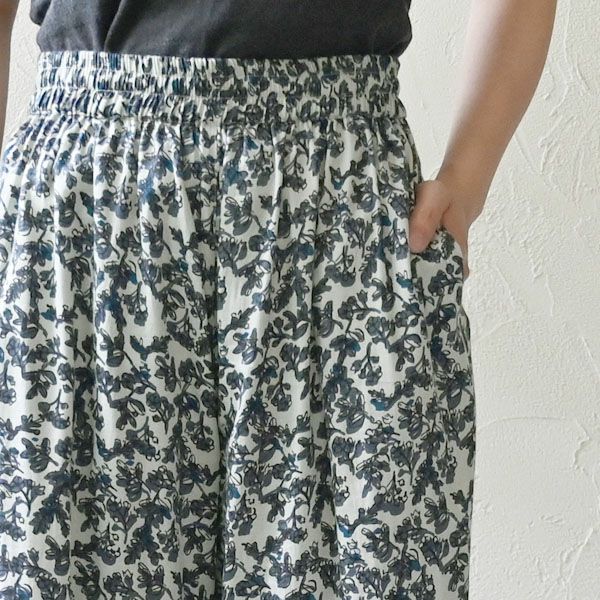 オーガニックコットン ボタニカルリラックスパンツ