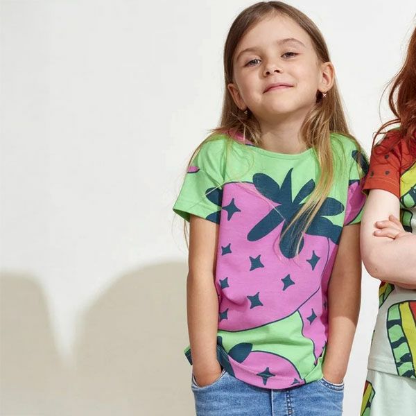 オーガニックコットン キッズＴシャツGiant Strawberry