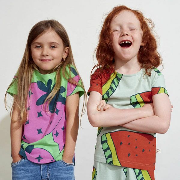 オーガニックコットン キッズＴシャツGiant Strawberry